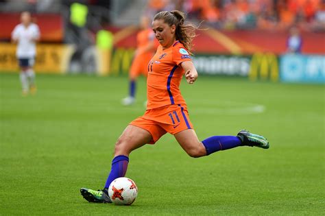 lieke martens voetbal.